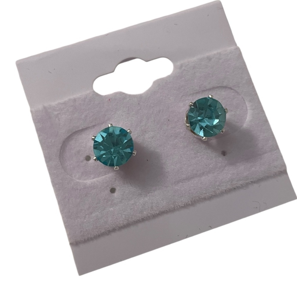 Topaz Blue Stud Earrings Made with Swarovski Crystals Silver Overlay NWOT - Picture 2 of 5